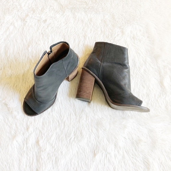 Kelsi Dagger Leather Black Open Toe Bootie sz9 - Picture 4 of 8